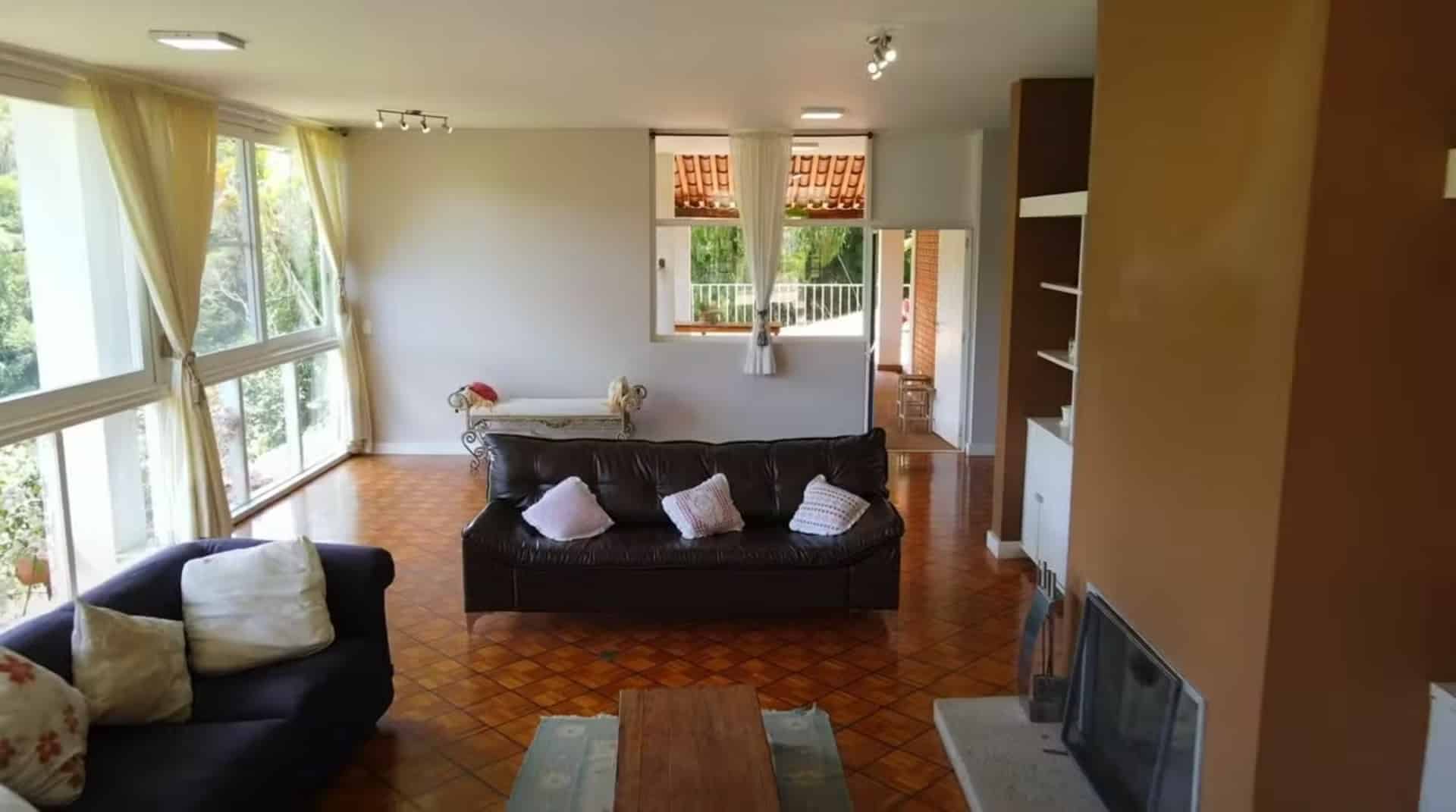 Foto da mansão de Cid Moreira