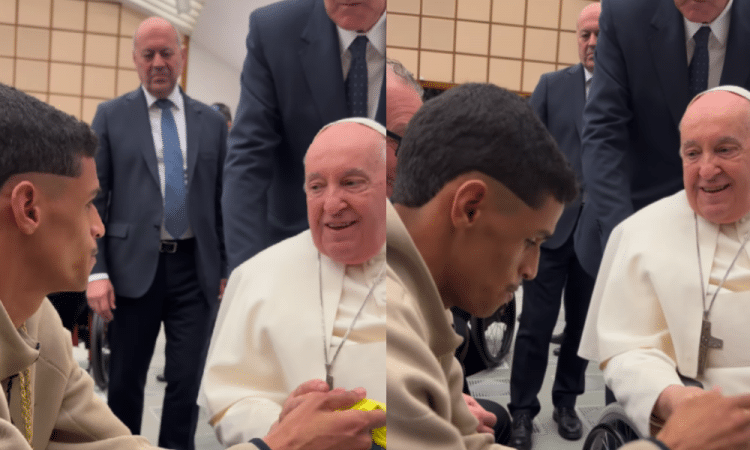 Foto de Luva de Pedreiro e Papa Francisco