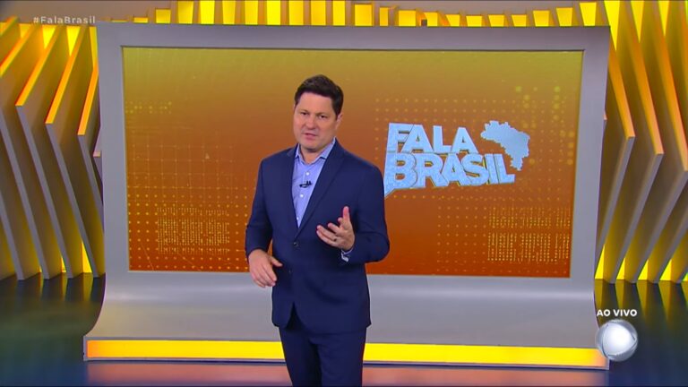 Foto de Eleandro Passaia no estúdio do Fala Brasil