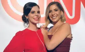 Foto das jornalistas Renata Agostini e Daniela Lima no lançamento da CNN Brasil