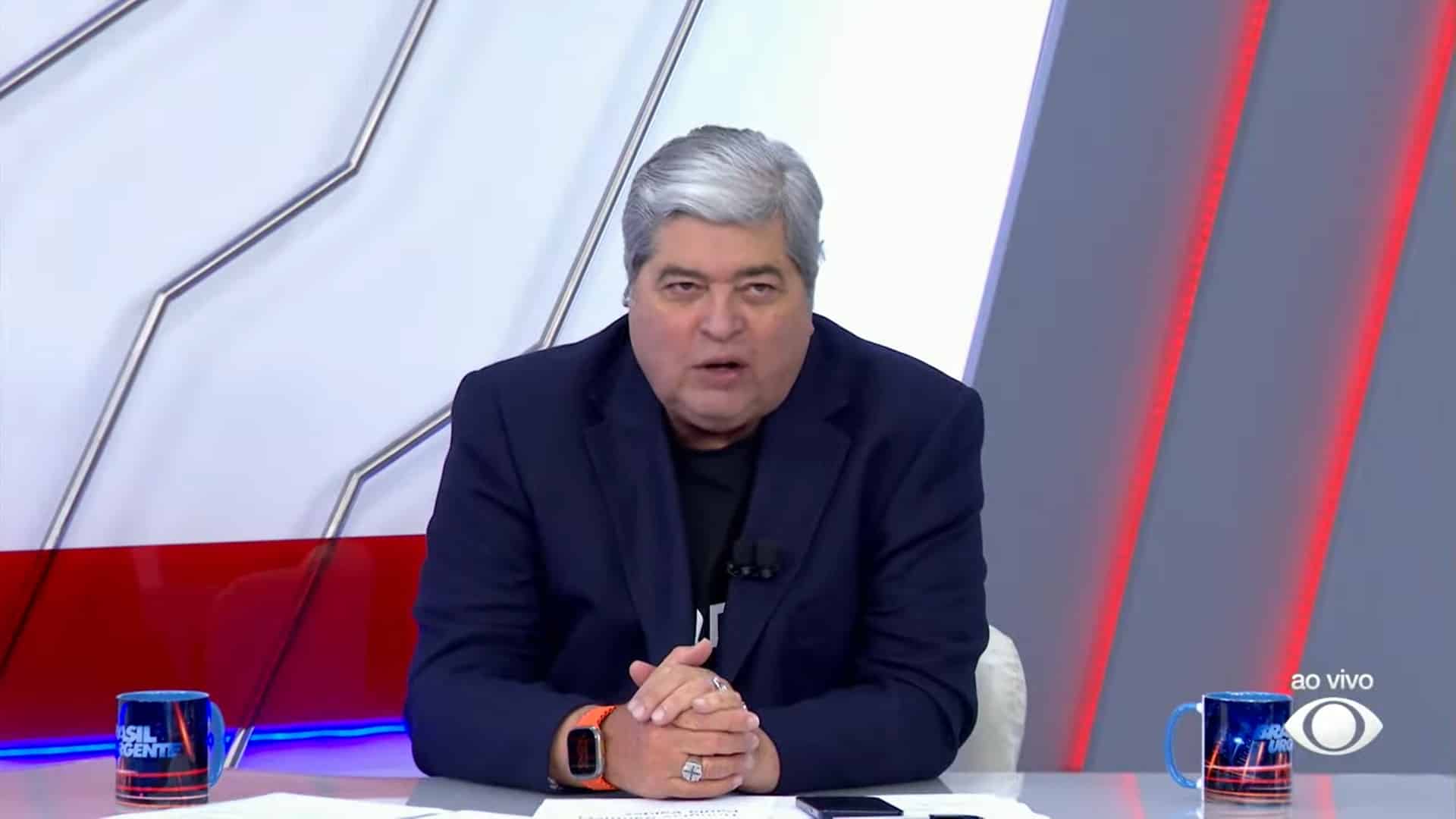Foto de José Luiz Datena no estúdio do Brasil Urgente