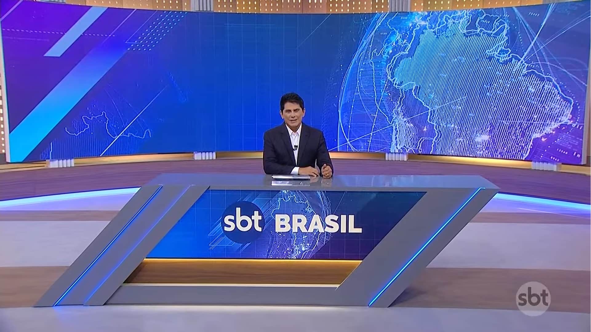 Foto de Cesar Filho na estreia do novo SBT Brasil