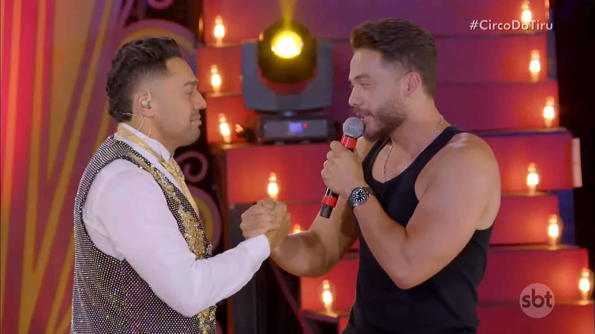 Foto de Tirullipa e Wesley Safadão na estreia do Circo do Tirú