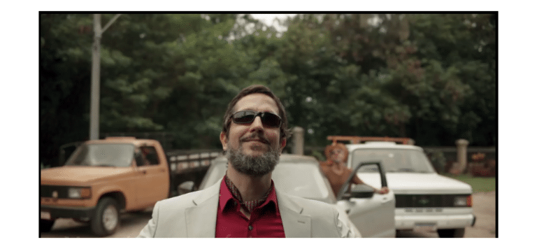 Após telefonema de José Bento, Egídio vai buscar a sua safra de cacau ne fazenda de José Inocêncio em Renascer