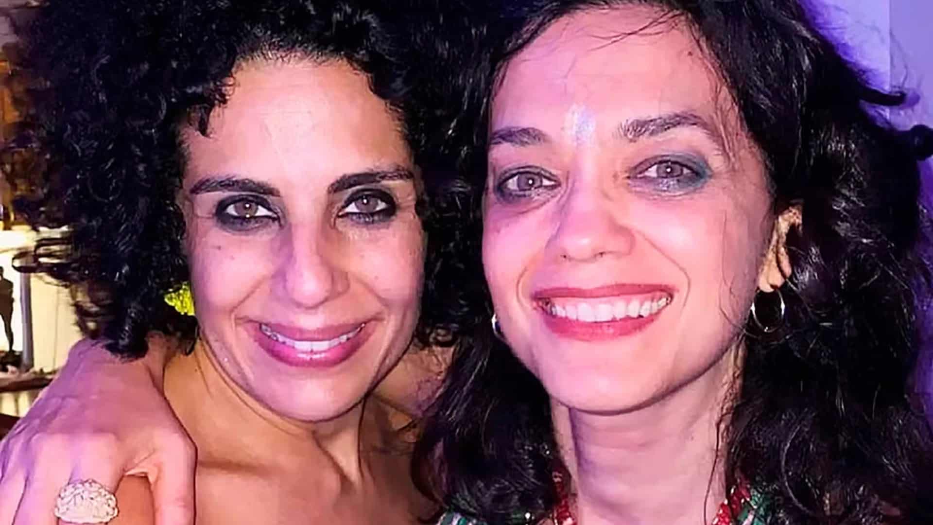 Foto de Luciana Lyra ao lado de Ana Cecília Costa