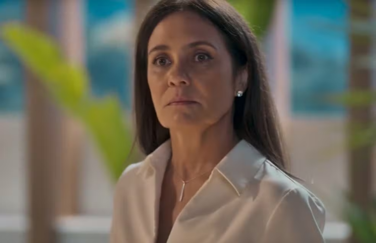 Mércia faz festa de casamento surpresa para Mavi e Luma em Mania de Você