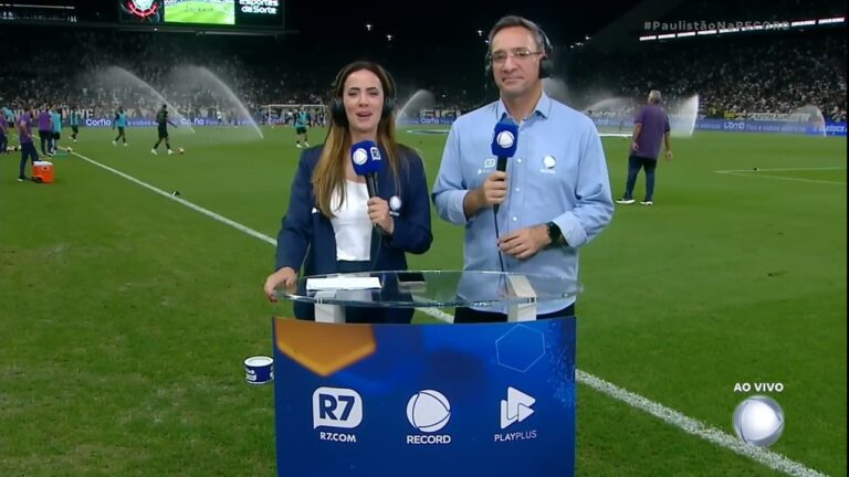 Foto de Paloma Tocci e Maurício Noriega na cobertura do Paulistão na Record