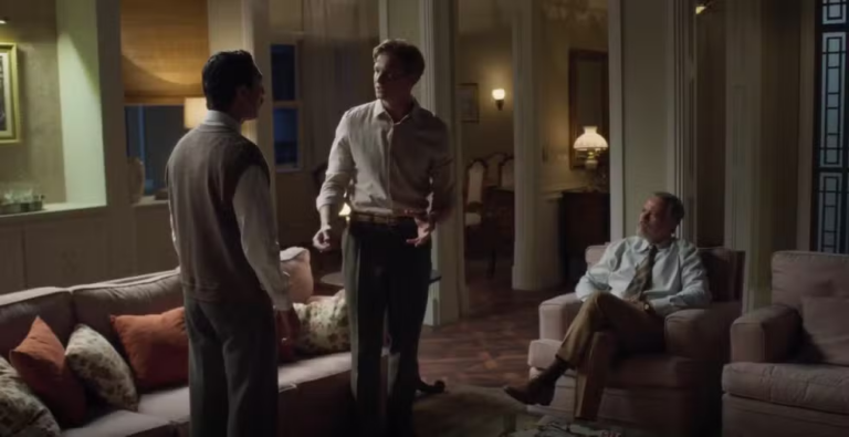 Raimundo conta para Ronaldo que Bia fez o exame de virgindade em Garota do Momento