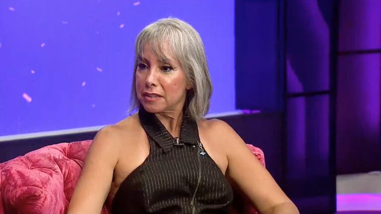 Foto de Krishna Mahon no estúdio do Chama no Privé, programa da Band