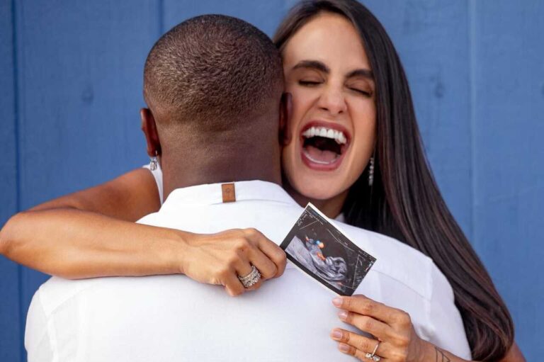 Foto de Carol Peixinho e Thiaguinho