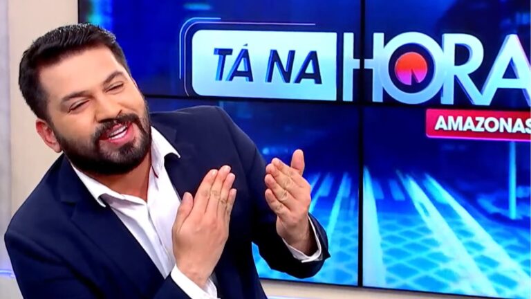 Foto de Bruno Fonseca no estúdio do Tá na Hora