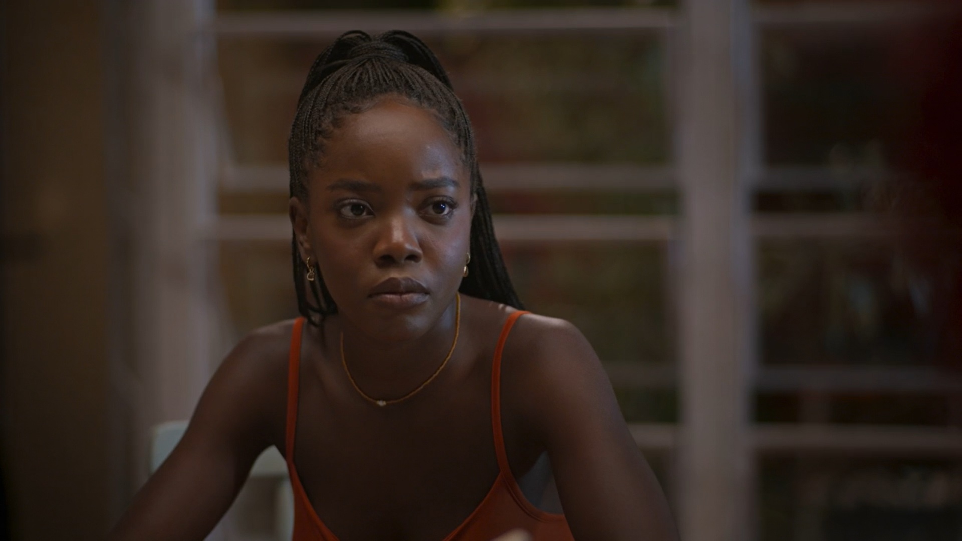 Foto de cena da personagem Leona em Dona de Mim