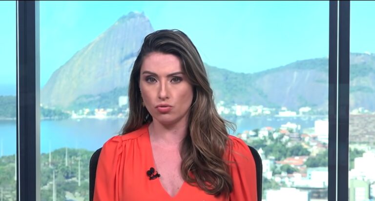 Jaqueline Frizon na redação da CNN Brasil no Rio de Janeiro