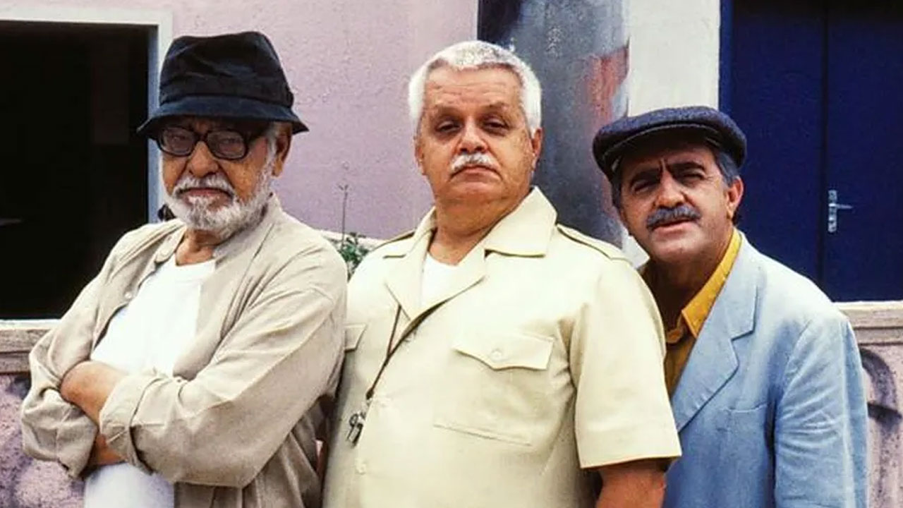 Candinho (Paulo Gracindo), Napoleão (Cláudio Corrêa e Castro) e Romeu (Ary Fontoura) lado a lado em cena externa da novela Hipertensão