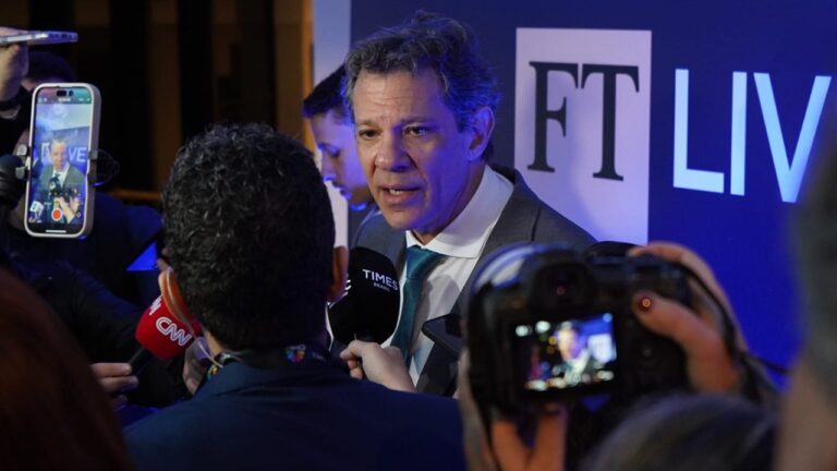 Foto de Fernando Haddad em evento promovido pelo Times Brasil | CNBC