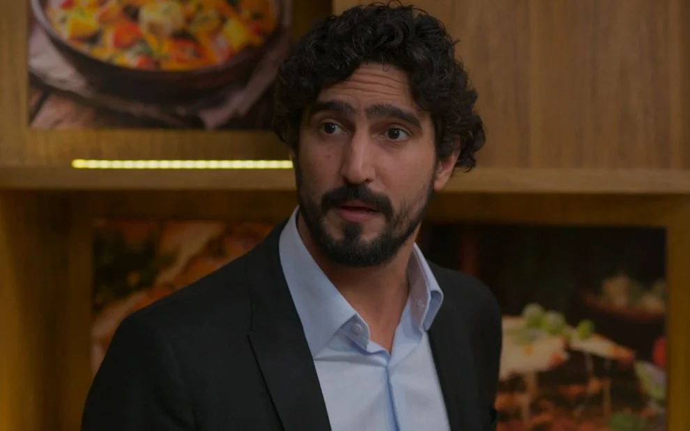 Globo abre a carteira e segura Renato Góes em novo contrato