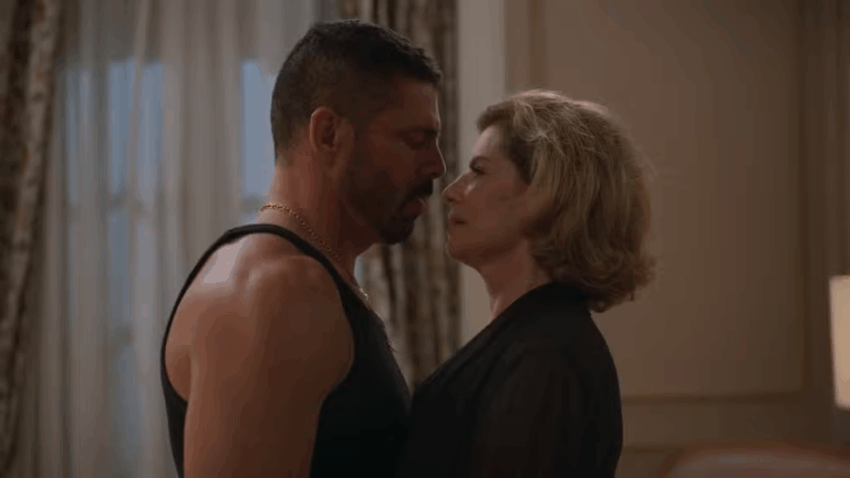 Odete fica morta de ciúmes de Fátima e ameaça César em Vale Tudo