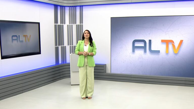 Foto de Chrystiane Gonçalves, apresentadora da TV Gazeta de Alagoas