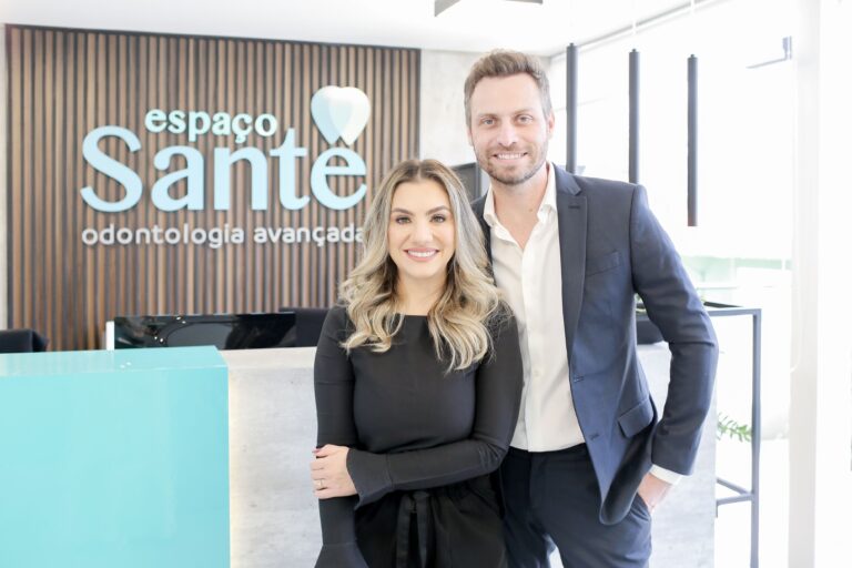 Foto de Marcella Falcão de Souza Bianchin Travitzki e Orlando Travitzki Neto, que estão a frente da Clínica Espaço Santé