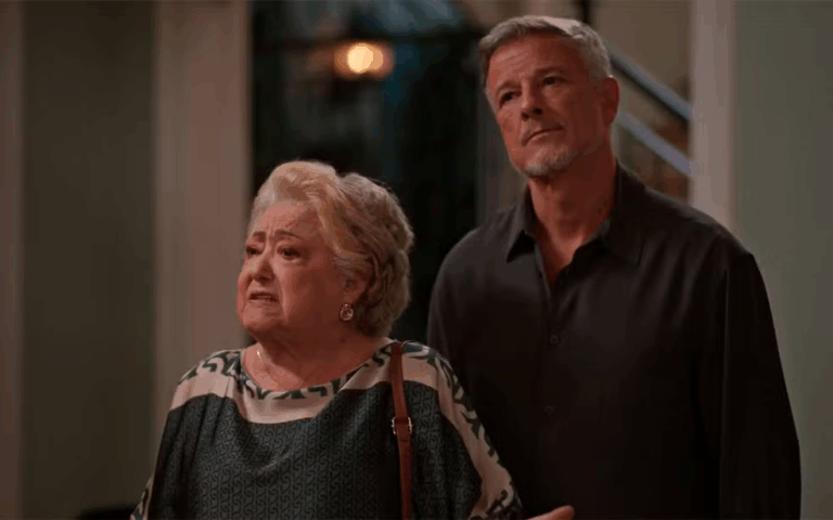 Jaques interdita Rosa e se torna o seu curador em Dona de Mim