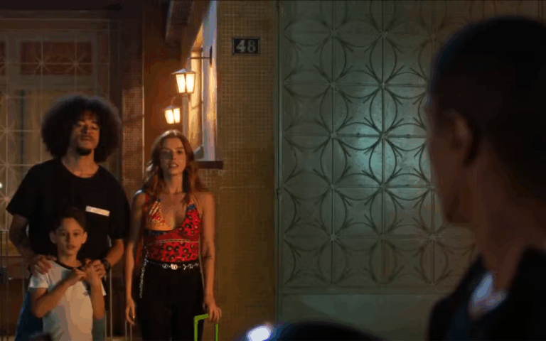 Kami recomeça o seu relacionamento com Ryan em Dona de Mim