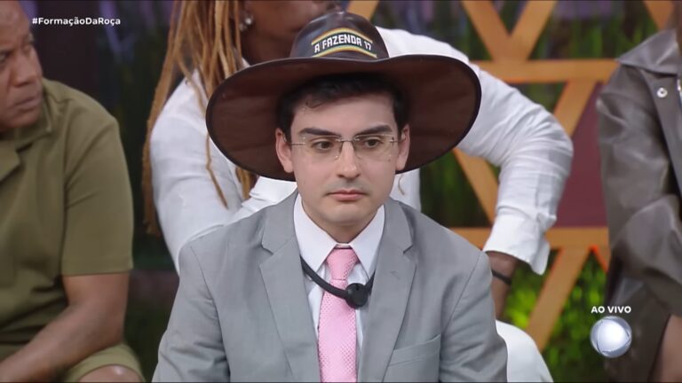 Foto de Dudu Camargo na formação de roça de A Fazenda 17