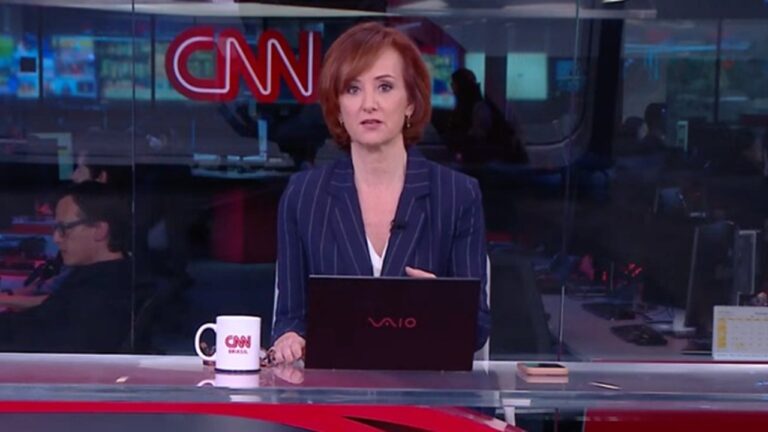 Foto de Thais Herédia, apresentadora da CNN Brasil