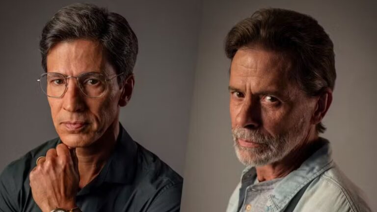 A imagem mostra dois homens em retratos separados, ambos com expressões sérias e fundo neutro. O homem à esquerda usa óculos e uma camisa escura, apoiando o queixo na mão. O homem à direita tem barba grisalha, cabelo penteado para trás e veste uma camisa jeans clara