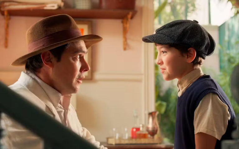 Candinho foge do hospital e vai atrás de Samir em Êta Mundo Melhor!