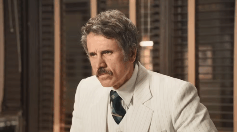 Ernesto proíbe a entrada de Dita na Rádio Paraizo em Êta Mundo Melhor!