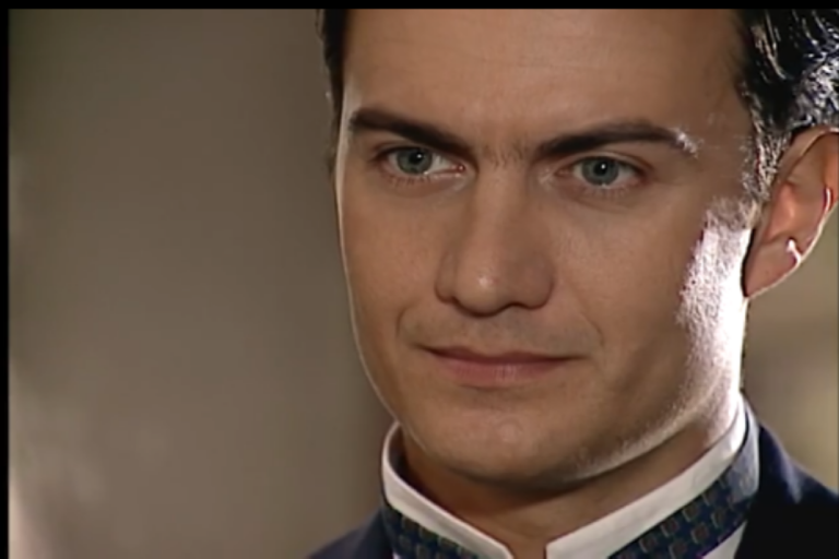 Augusto volta a fazenda e Florinda foge dele em Terra Nostra