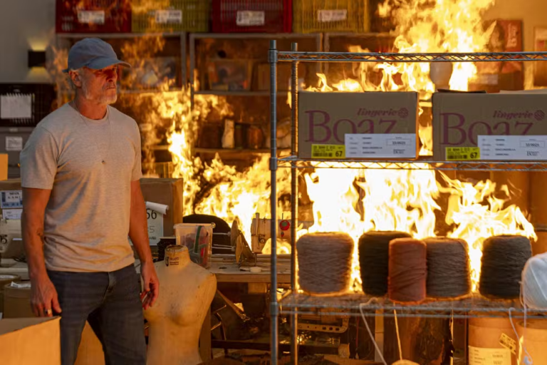 Com muito ódio, Jaques coloca fogo na Boaz em Dona de Mim