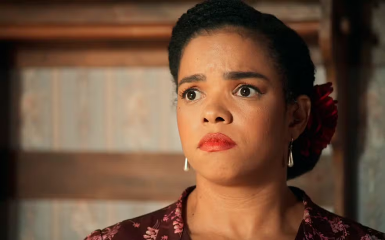 Dita aceita se passar por Doris River para ajudar Candinho em Êta Mundo Melhor!