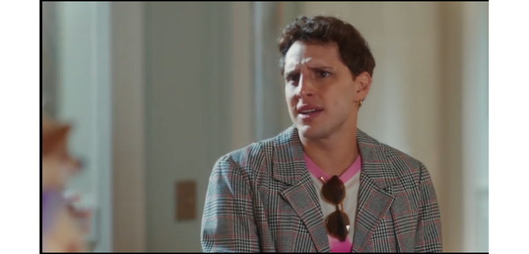 Esteban fica horrorizado ao ver os novos looks de Naiane nas redes sociais em Coração Acelerado