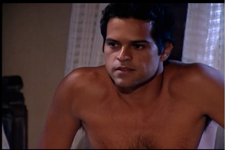 Josué flerta com Janete, mas acaba trocando carícias com Luísa em Terra Nostra