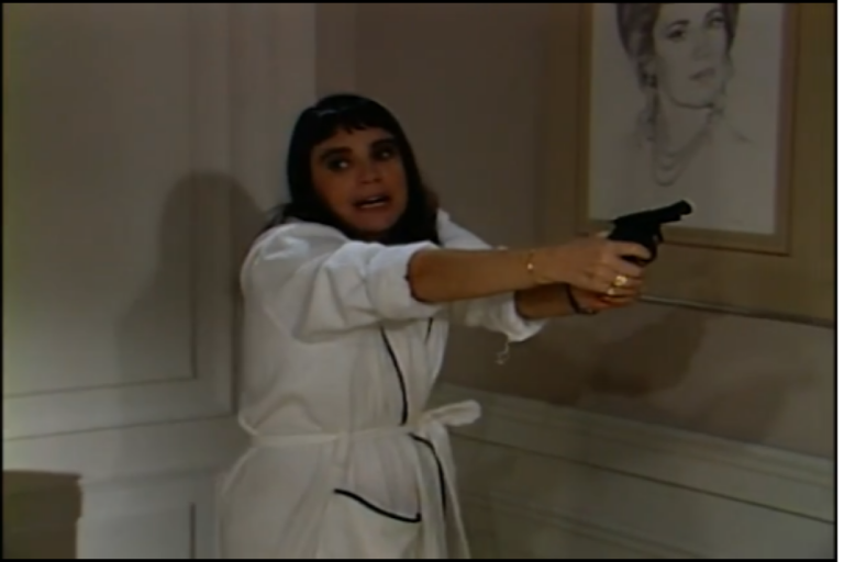 Muito humilhada, Maria do Carmo perde a cabeça e ameaça Edu em Rainha da Sucata