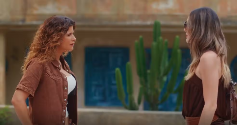 Agrado chama Naiane para uma conversa em Coração Acelerado