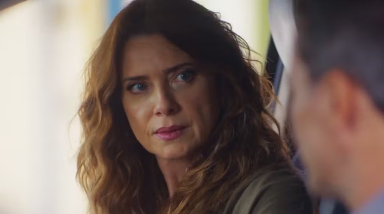 Janete desperta o interesse de Palhares Leite em Coração Acelerado