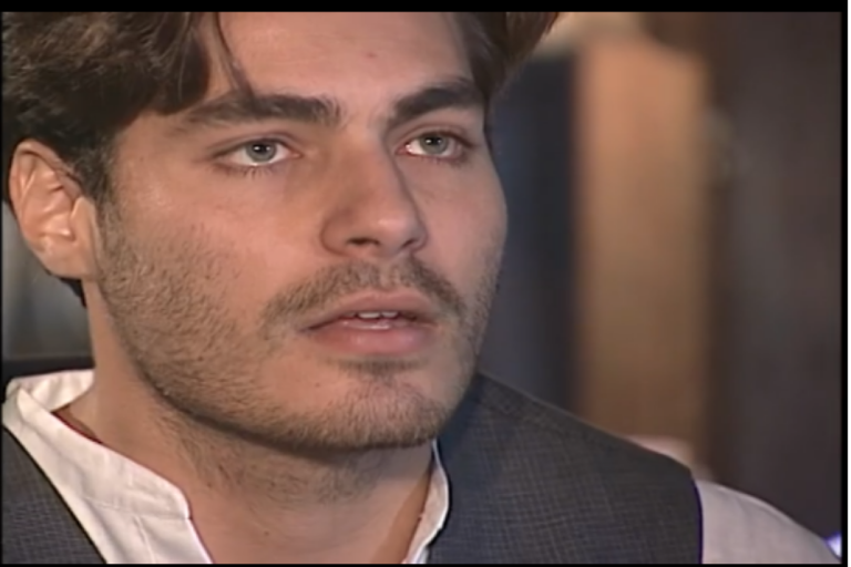 Matteo vai até a mansão de Gumercindo para receber o seu pagamento em Terra Nostra