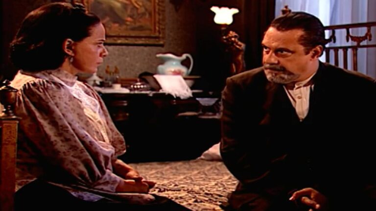 Gumercindo conta a Socorro que reencontrou Naná em Terra Nostra