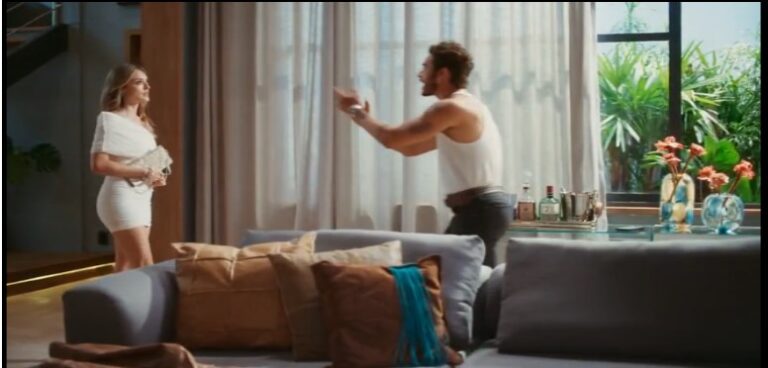 João Raul acaba acreditando que Naiane é mesmo Diana em Coração Acelerado