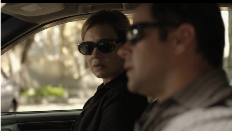 Carminha consegue descobrir que foi Tufão quem atropelou Genésio em Avenida Brasil