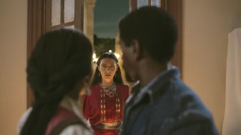 Salma flagra o beijo de Tonho e Alika em A Nobreza do Amor