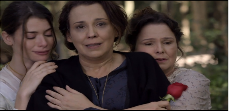 Emília volta ao casebre onde viveu com Bernardo em Além do Tempo