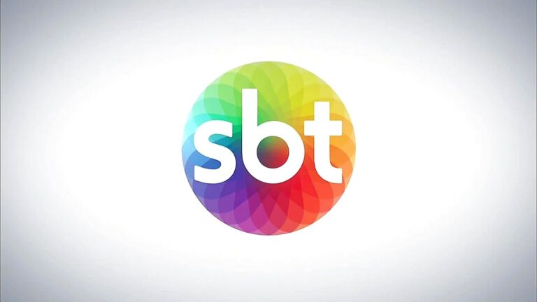 Logotipo multicolorido do SBT exibido sobre fundo branco