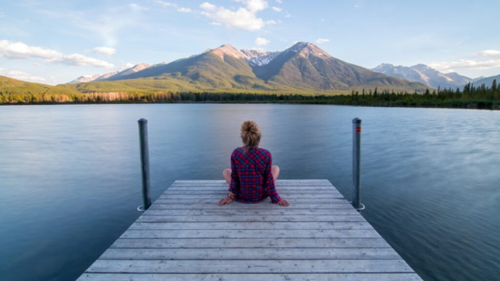 Imagem de pessoa meditando