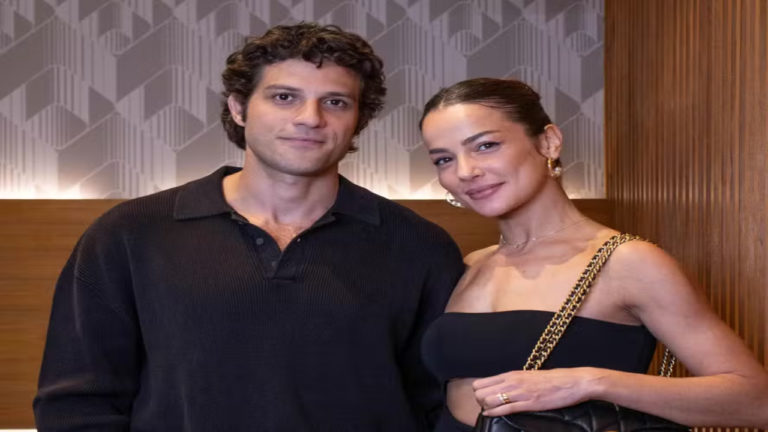 Bruna se sente ameaçada por Adriana e vai atrás da moça em Quem Ama Cuida