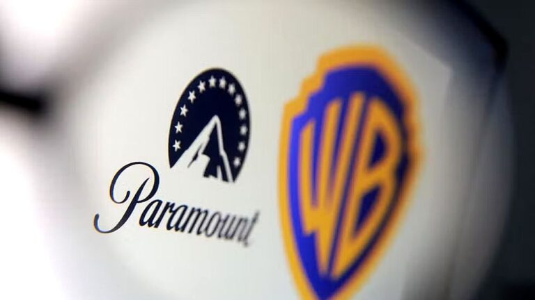 Logotipos da Paramount e da Warner Bros em imagem sobre parceria entre os estúdios de entretenimento