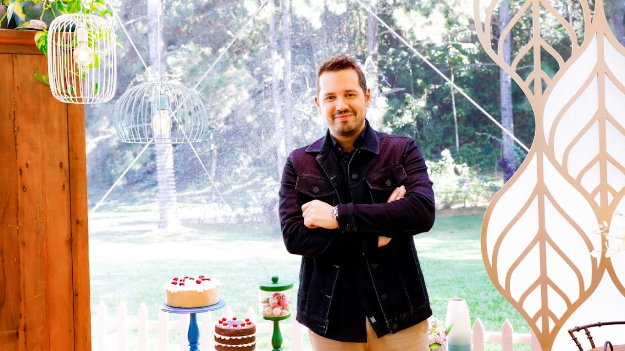 Imagem com foto do apresentador Dony De Nuccio