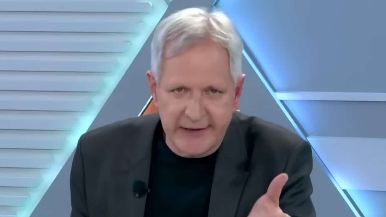 Imagem com foto do jornalista Augusto Nunes, ex-comentarista da Jovem Pan